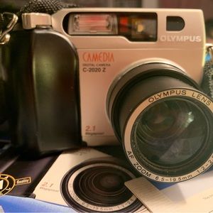 Olympus C2920Zoom digital camera in working order